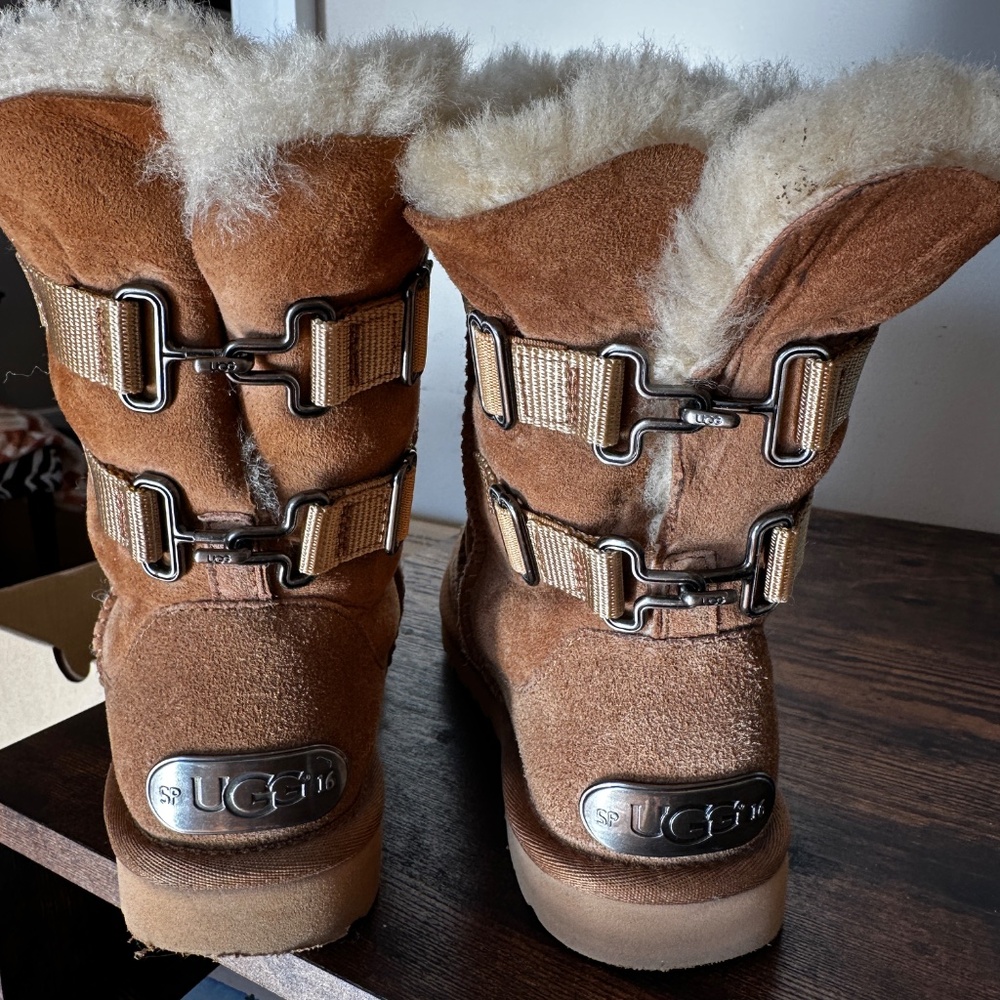 Ugg Fairmont boots in Chestnut Size 6 - Picture 5 of 6